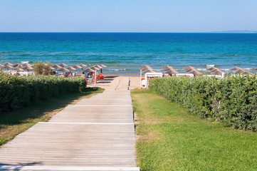 Naklejka premium Wooden path to Banana beach on Zakynthos