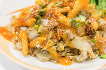 Fried Noodles with roasted chicken and mushroom