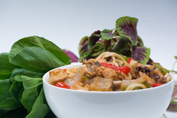 Chinese noodles with a chicken and vegetables