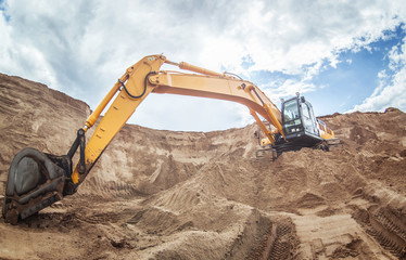 excavator © Alexander Kazharski