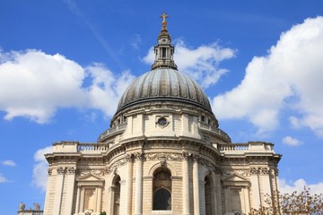 Fototapeta na wymiar London Cathedral