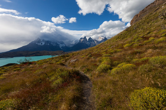 Pfad zum Mirado Cond&ograve;r im Torres del Paine Nationalpark, Patagonien