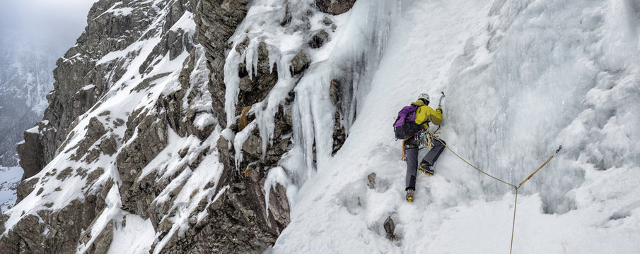 United Kingdom, Scotland, Ben Nevis, ice climbing