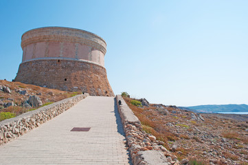 Minorca, isole Baleari, Spagna: la torre di guardia di Fornells, poco lontano dal villaggio di...