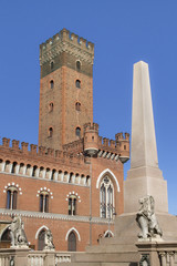 Fototapeta premium asti palazzo medici del vascello torre comentina in piazza roma piemonte italia italy