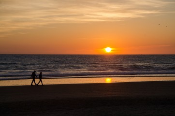 Fototapeta na wymiar Strandspaziergang am Meer, Costa de la Luz, Andalusien