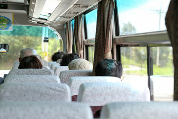 観光バス 車内のイメージ
