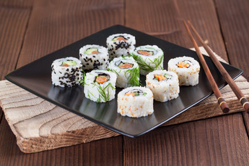 Uramaki sushi set