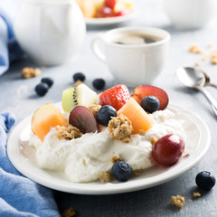 Quark with granola, fruits and berries