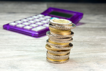 Münzen und Taschenrechner