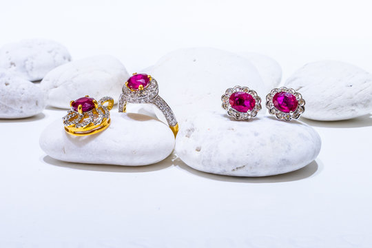 jewelry ruby set,ring pendant and earrings set