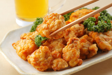 鶏の唐揚げとビール　Fried chicken and beer