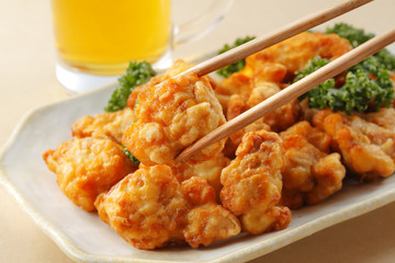 鶏の唐揚げとビール　Fried chicken and beer