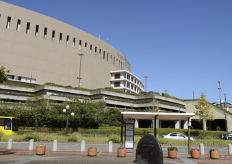 地行中央公園から見たヤフオクドーム