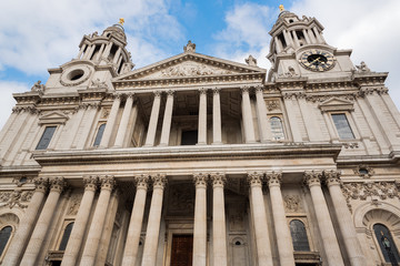 Front facade of St Paul's Cathedral London