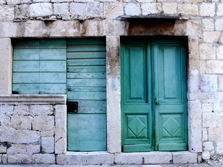 Obraz na płótnie Canvas Old doors Island of Vis Croatia