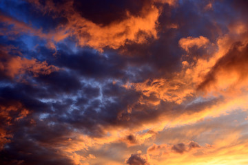 Fototapeta na wymiar Dramatically cloudy Sky