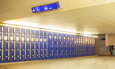 Kluisjeskasten in het treinstation van Lugano