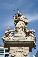 Fototapeta na wymiar Statue of St. John Nepomucene in Poznan
