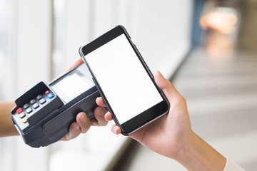 Customer pay by cellphone