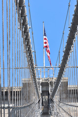 Fototapeta premium Brooklyn Bridge seen from the pedestrian walkway