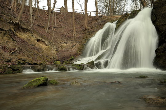 Der Lutter Wasserfall bei Gro&szlig;bartloff in Th&uuml;ringen