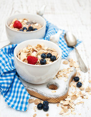 breakfast with fresh berries