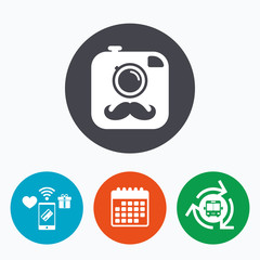 Hipster photo camera sign icon. Retro camera.