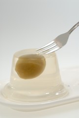 冷えた梅ゼリー.