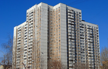 Восемнадцати-двадцатидвухэтажный четырёхподъездный панельный жилой дом в Москве 