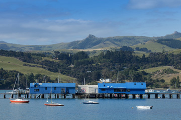 Akaroa, Bucht mit Hafen unweit von Christchurch