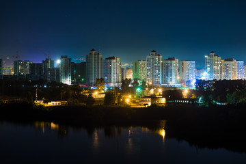 Naklejka premium nice view of the city at night 