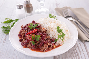 chili con carne with rice