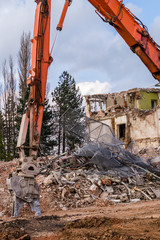 Fototapeta premium Bagger beim Abriss