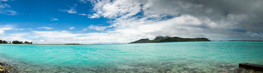 Fototapeta na wymiar panorama of Bora Bora French Polynesia