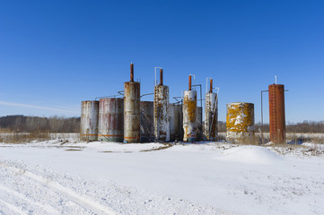 Obraz premium Rusting Tanks