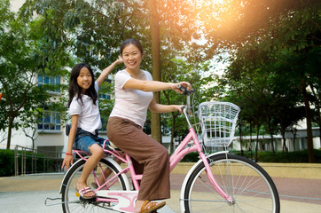 Obraz premium Asian family