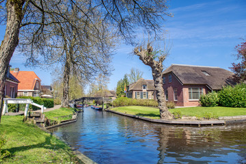 Fototapeta na wymiar Spring in Giethoorn, the Netherlands