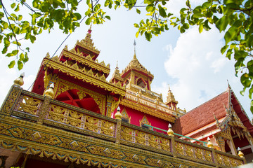 Fototapeta premium Temple in Thailand, Wat Prathat Ruang Rong, Thailand.
