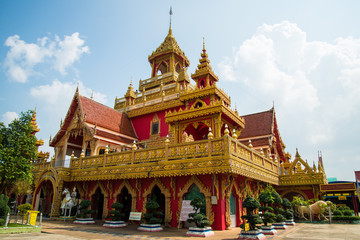 Fototapeta na wymiar Temple in Thailand, Wat Prathat Ruang Rong, Thailand.