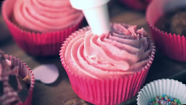 Muffin mit Cream verzieren 