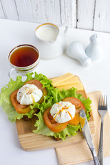 Sandwich with poached eggs