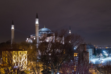 Fototapeta na wymiar Hagia Sophia at night (Turkey).