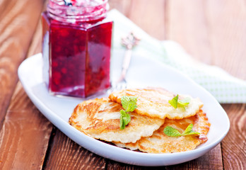 pancakes on plate