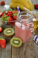 Fruit smoothies in jar