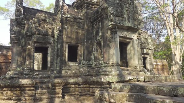 Walking among the temples in Angkor Wat, Siem Reap, Cambodia, 4k
