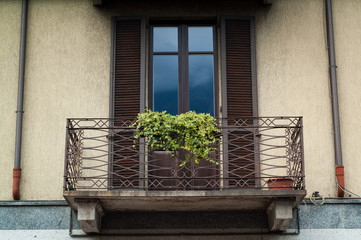Fototapeta na wymiar Brown Italian Balcony