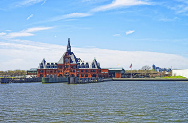 Fototapeta premium Central Railroad of New Jersey Terminal on Hudson River