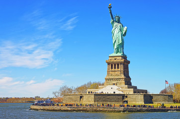 Fototapeta premium Liberty Island and Statue in Upper Bay