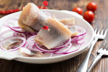 Herring with red onion